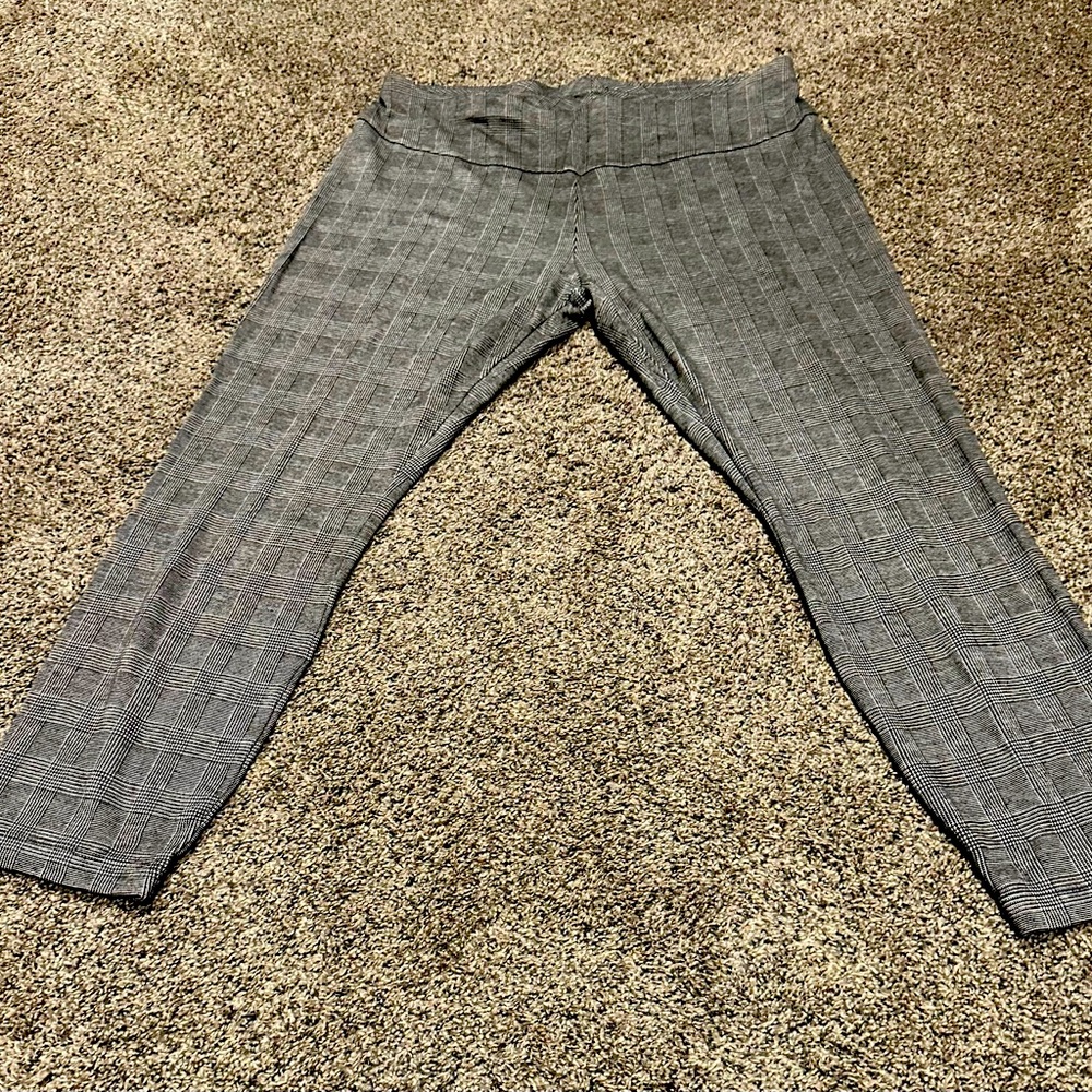 Cabi size XL pants